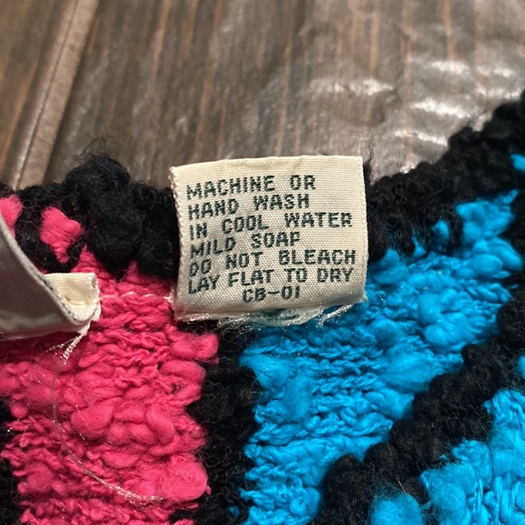 Vintage Colter Bay International striped sleeveless fuzzy vest - Picture 4 of 8